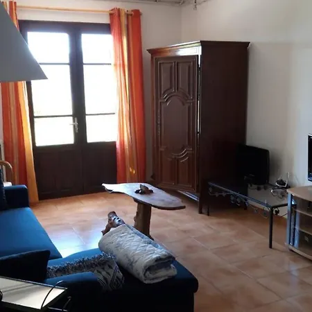 Location Estivale דירה *